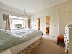 Bedroom- click for photo gallery